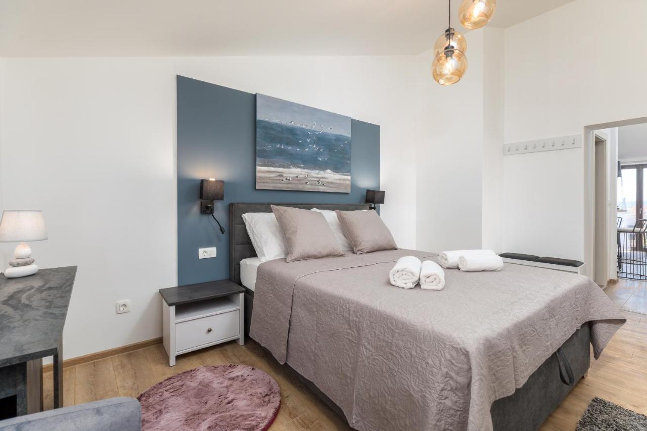Wine House Apartments & Rooms Marceta 法扎纳 外观 照片