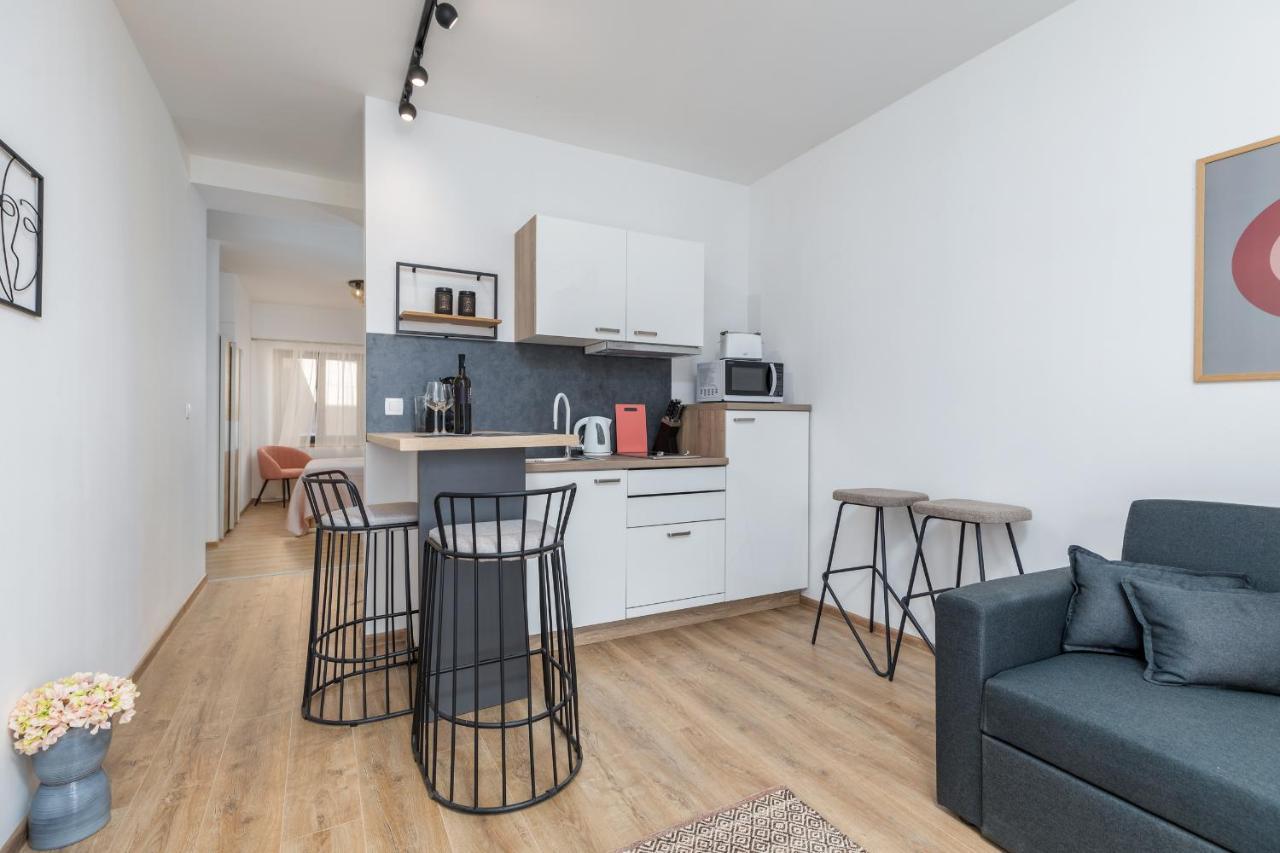 Wine House Apartments & Rooms Marceta 法扎纳 外观 照片