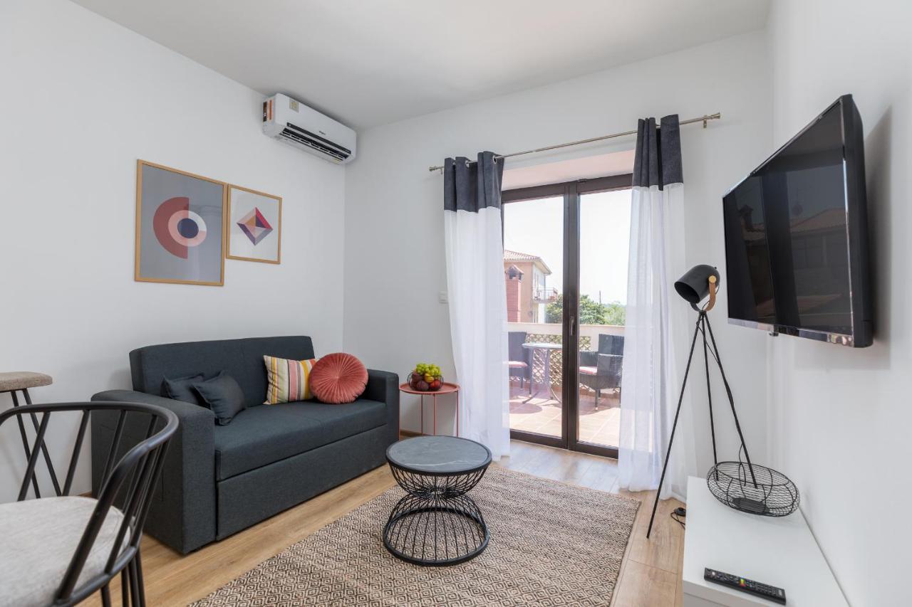 Wine House Apartments & Rooms Marceta 法扎纳 外观 照片