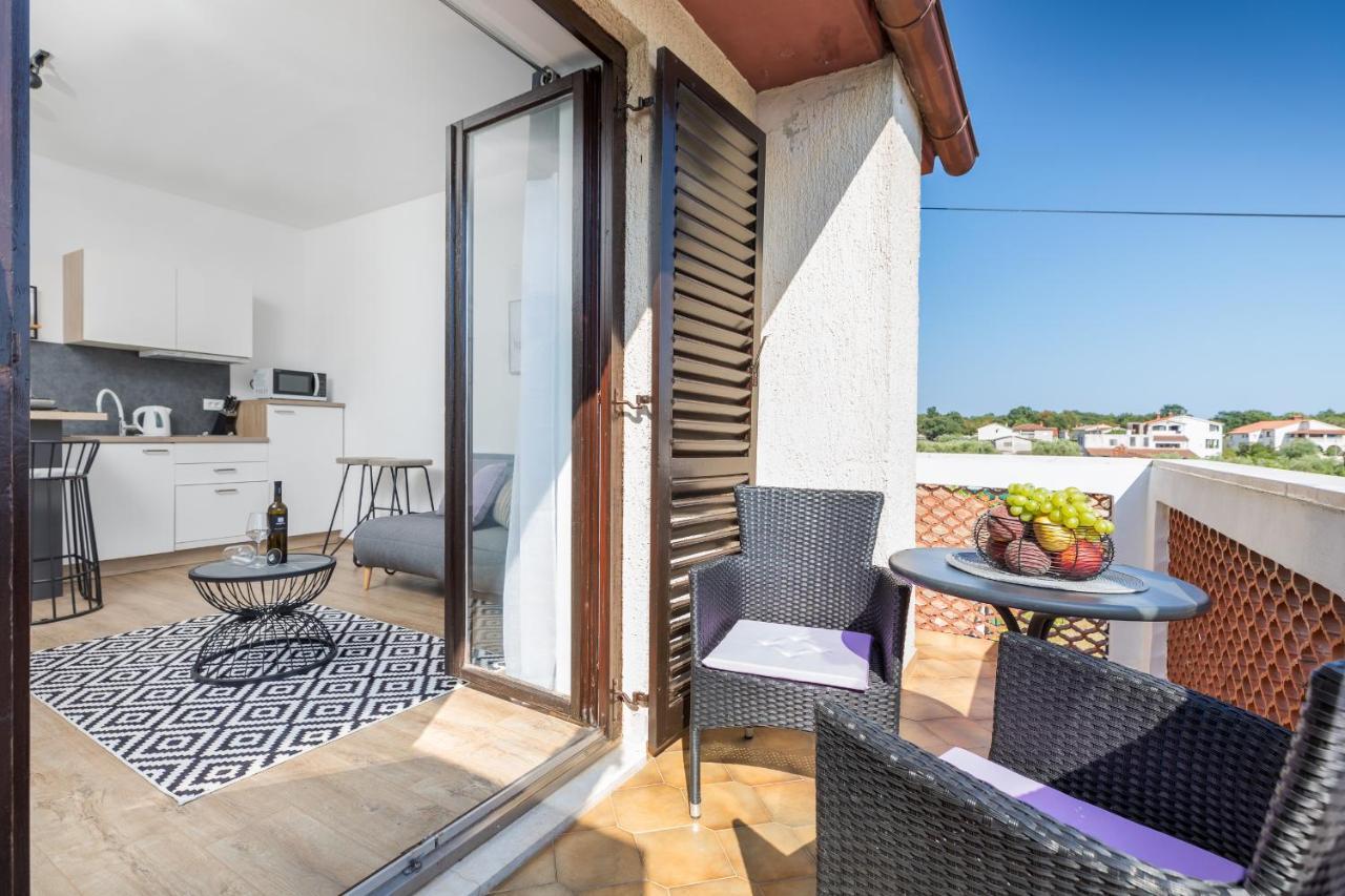 Wine House Apartments & Rooms Marceta 法扎纳 外观 照片