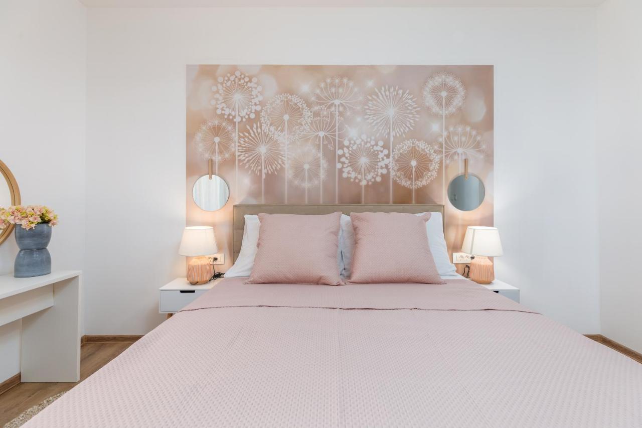 Wine House Apartments & Rooms Marceta 法扎纳 外观 照片