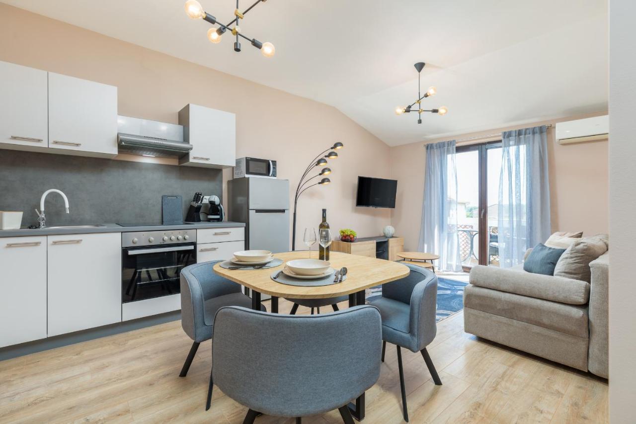 Wine House Apartments & Rooms Marceta 法扎纳 外观 照片