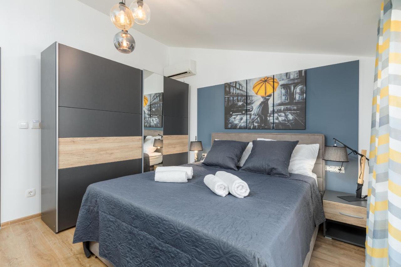 Wine House Apartments & Rooms Marceta 法扎纳 外观 照片