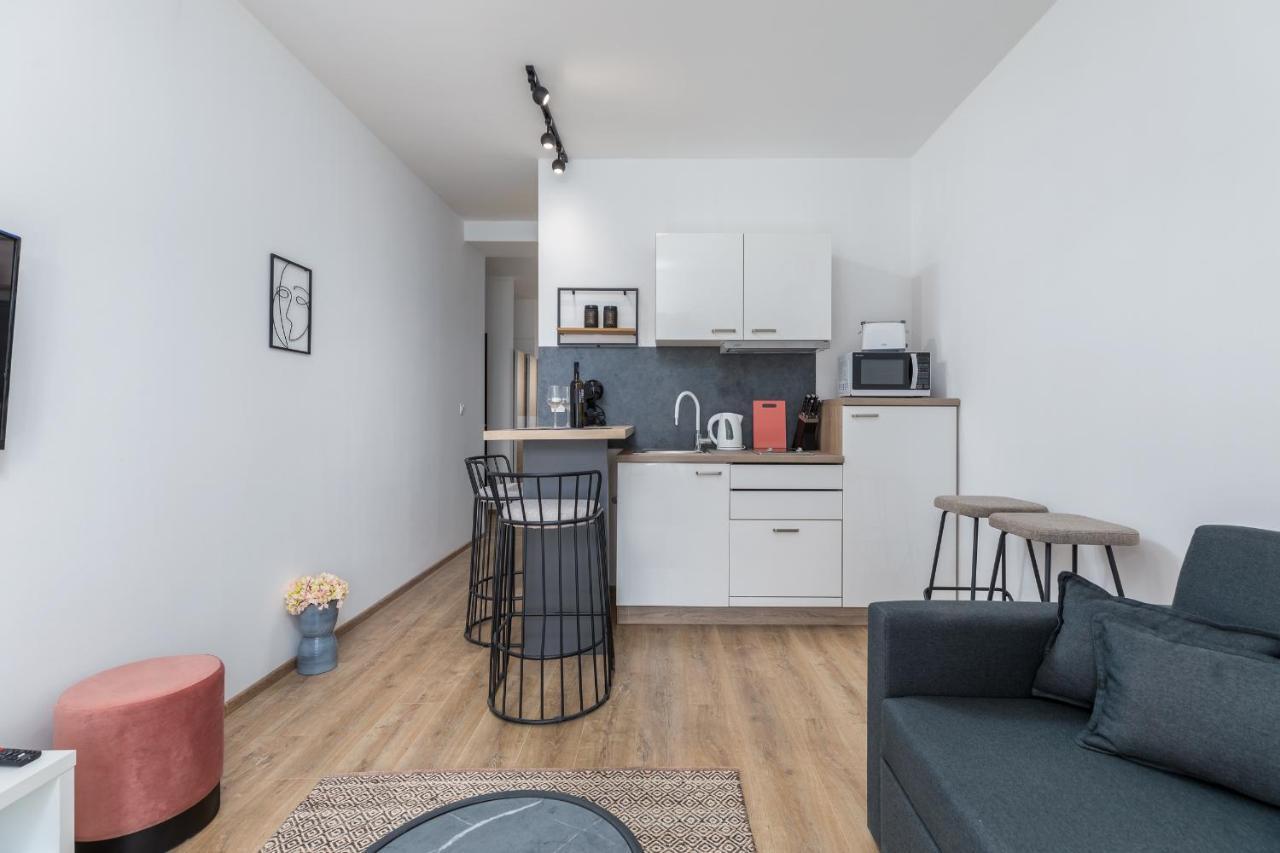 Wine House Apartments & Rooms Marceta 法扎纳 外观 照片