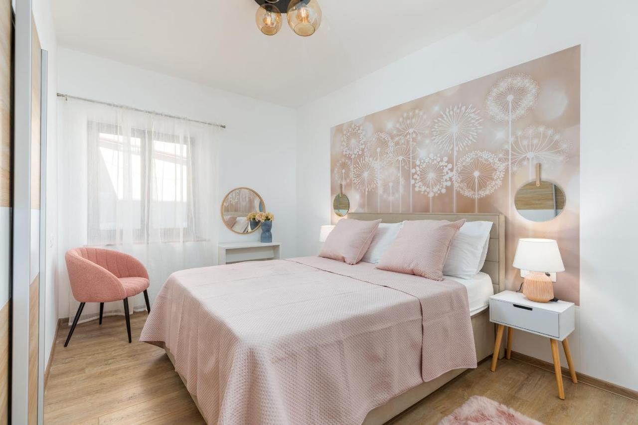Wine House Apartments & Rooms Marceta 法扎纳 外观 照片
