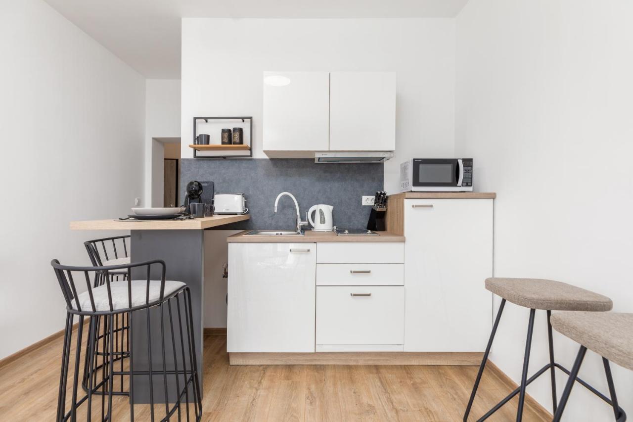 Wine House Apartments & Rooms Marceta 法扎纳 外观 照片
